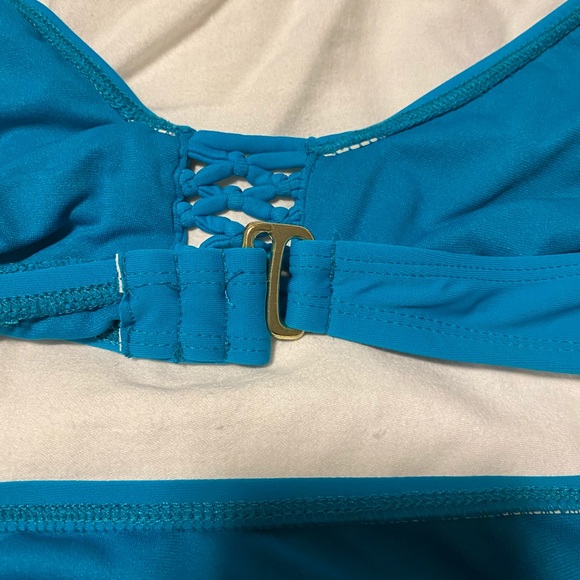 Bikini - Picture 4 of 6